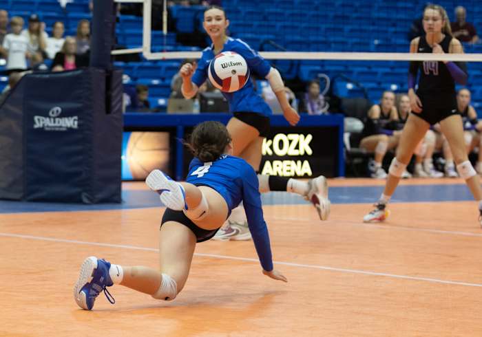 Fayetteville-Conway Volleyball Final__00015